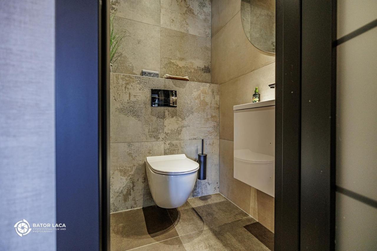 Buekk Penthouse, Panorama Jacuzzival Appartement Miskolc Buitenkant foto